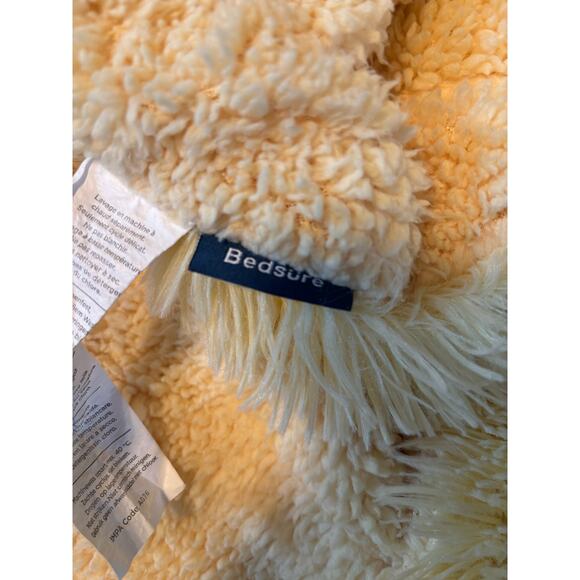 Bedsure Yellow Fluffy Throw Blanket One Size - Picture 8 of 8